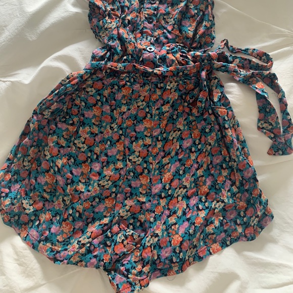 XXI Forever 21 floral romper (S) - Picture 2 of 7